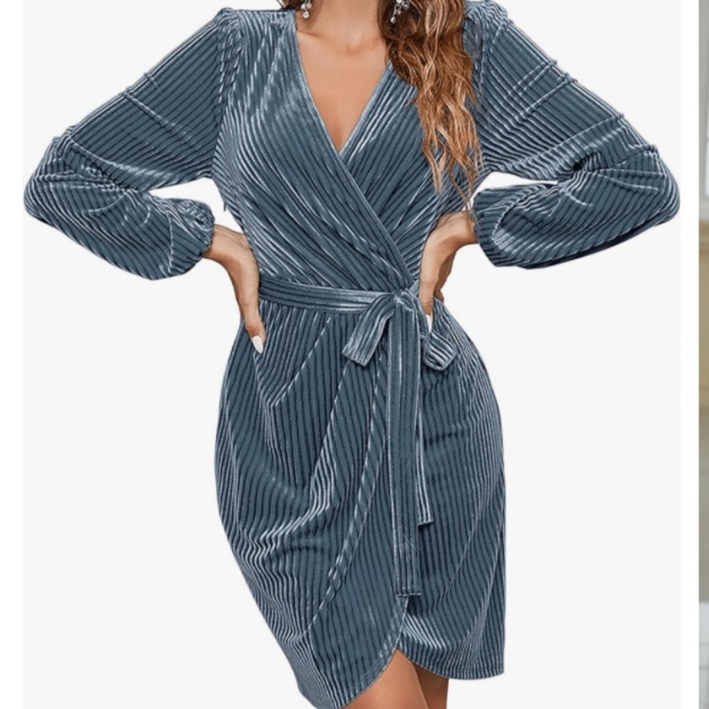 Elegant Blue Velvet Wrap Dress
